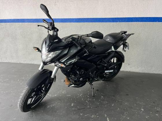 BAJAJ DOMINAR 200 BAJAJ DOMINAR 200
